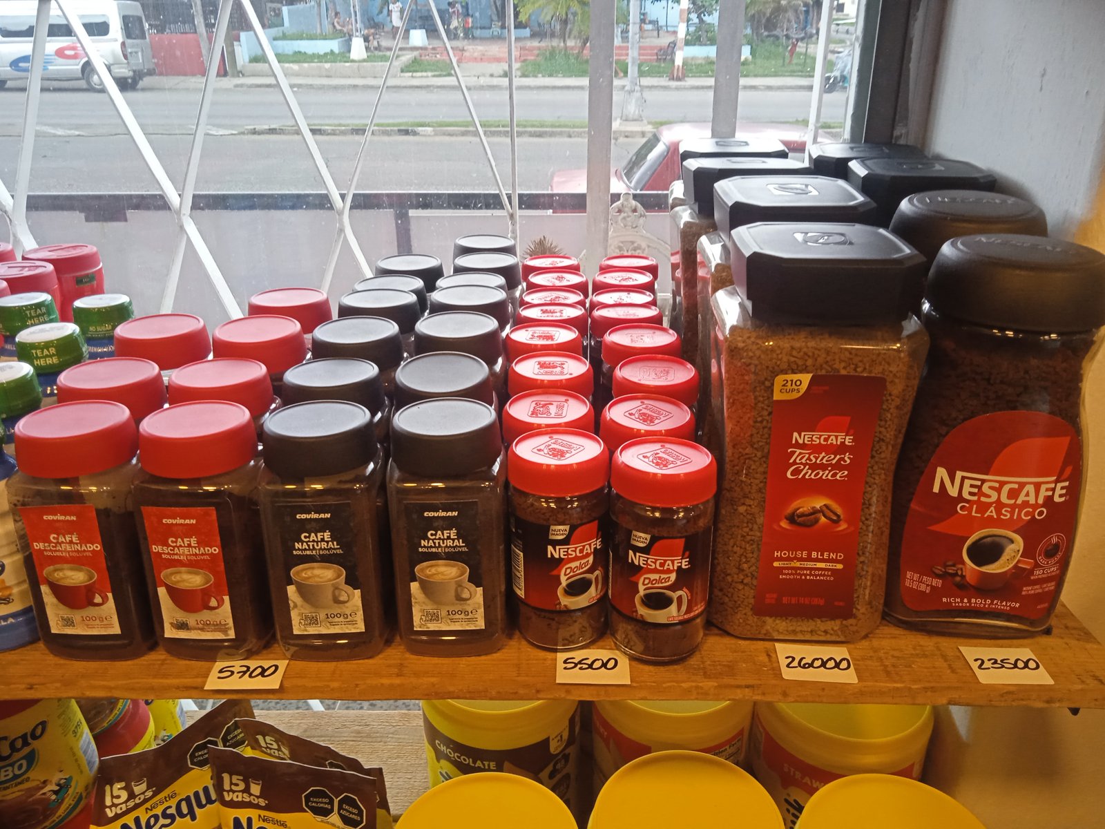 Café Nescafé frasco pequeño